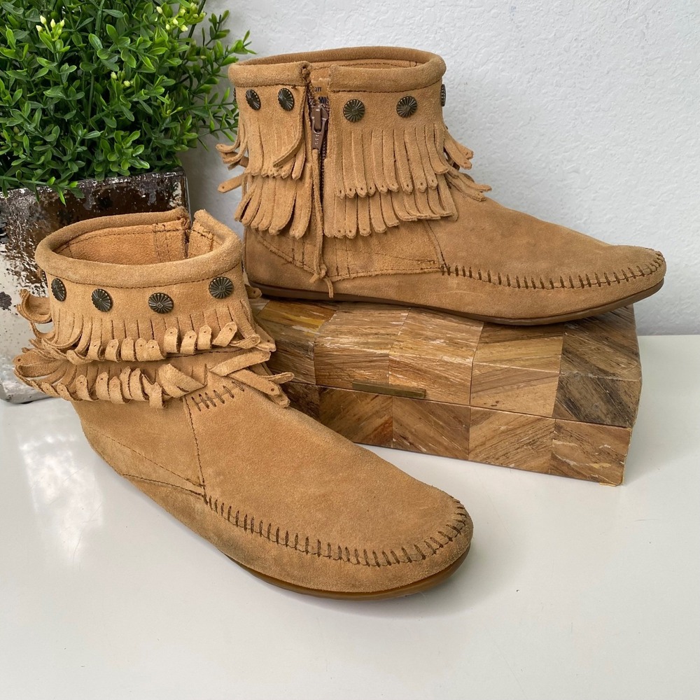 Minnetonka Women's Double-Fringe Side-Zip Tan Suede Boots Size 10